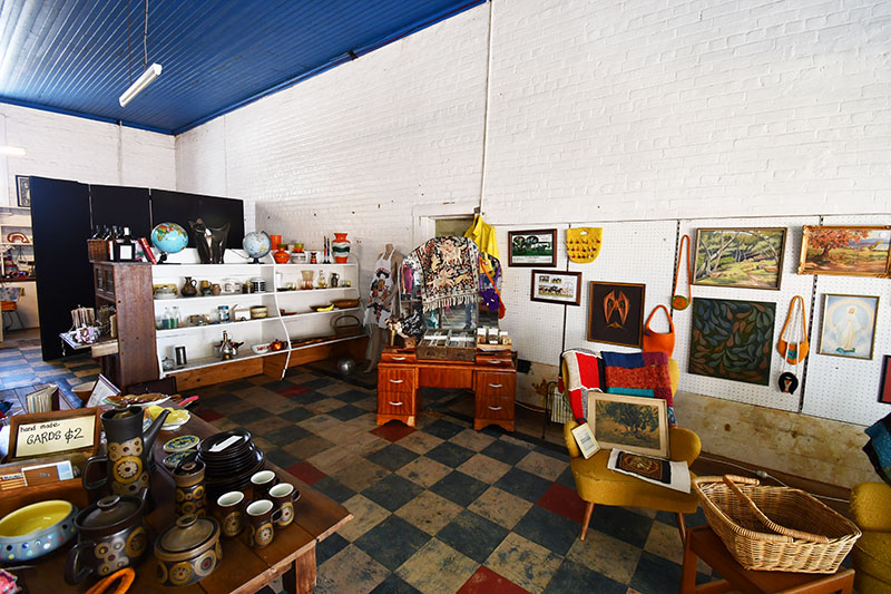 Williams
                interior 03